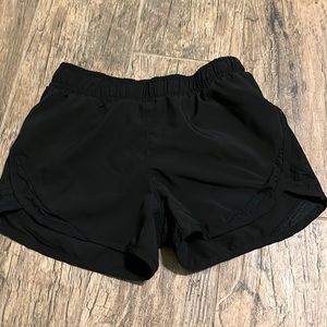 NWOT- Old Navy Go Dry Active, Lined Running Shorts, M(8)